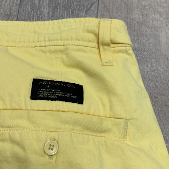 Mens AKOO Yellow Flat Front Casual Frayed Hem Chino Shorts - Picture 9 of 9